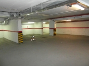 Garaż - Tiefgarage